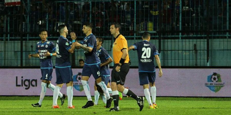 Arema FC Vs Persegres - Gol Cristian Gonzales ke Gawang Satria Tama Segel Kemenangan Tuan Rumah