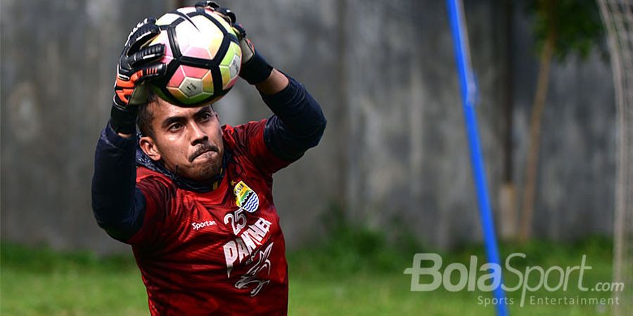 Persib Bandung Pinjamkan Kiper ke PSM Makassar