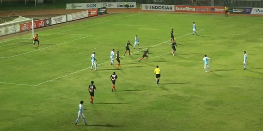 Persipura Vs Madura United - Tuan Rumah Unggul Tiga Gol di Babak Pertama