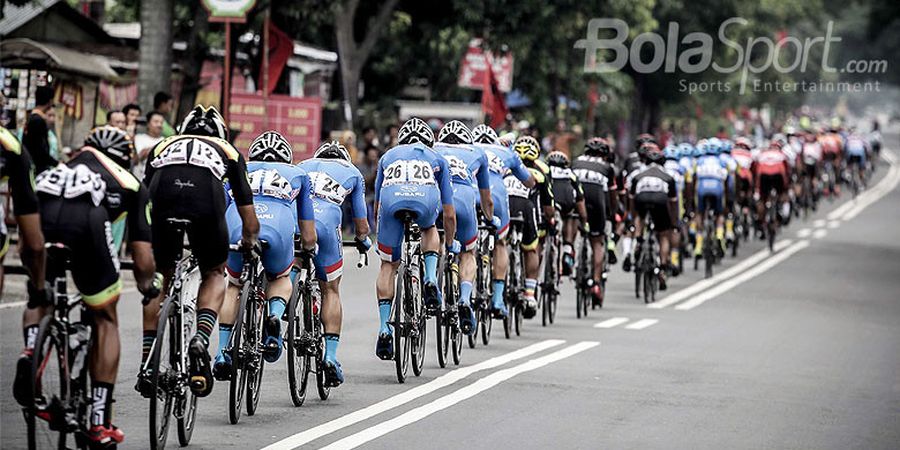 Hujan Tak Halangi Pelaksanaan Etape Kedua Tour de Indonesia 2018