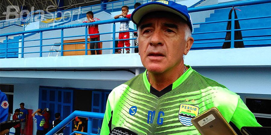 Pelatih Persib Bandung Kagumi Pemain-pemain yang Berasal dari Liga 2, Begini Alasannya