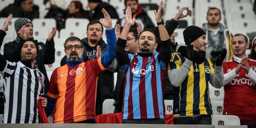 Fans Klub-klub Rival di Turki Bersatu di Vodavone Arena