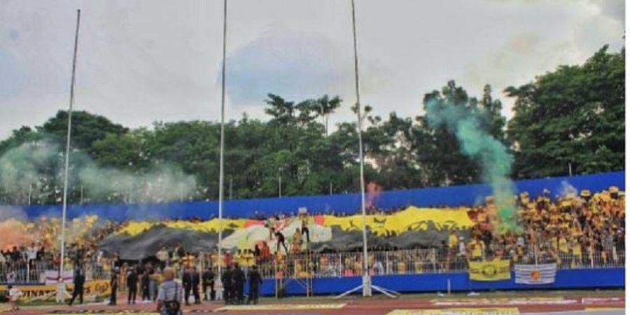 Tradisi Tercela Suporter Rugikan Sriwijaya FC Hingga 400 Juta