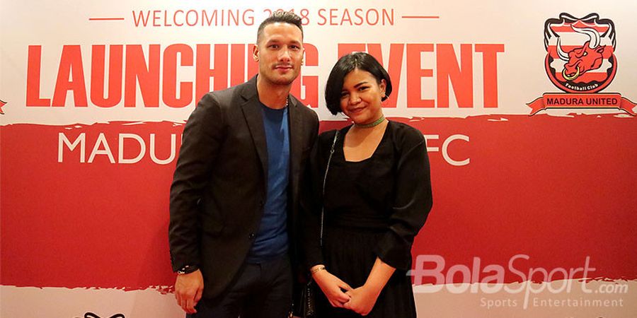 Gabung Madura United, Raphael Maitimo Masih Tetap Dapat Dukungan dari Fan Persib Bandung