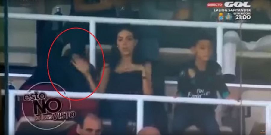 VIDEO - Cristiano Ronaldo Mengeksekusi Penalti ke Gawang Malaga, Ibu dan Kekasihnya Sibuk Sendiri
