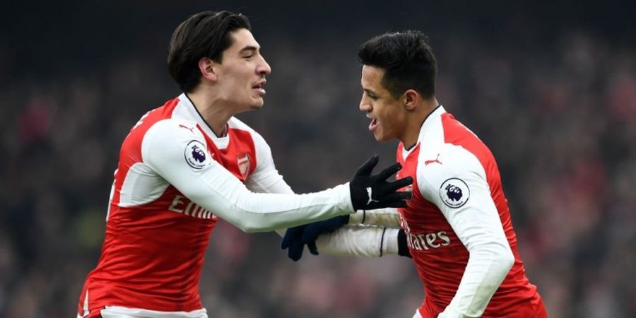 Gol 'Tangan Tuhan' Sanchez Warnai Kemenangan Arsenal