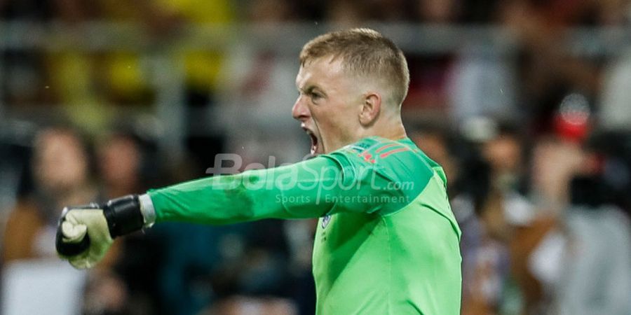 Tendangan Kungfu Jordan Pickford Hantam Mantan Pemain Liverpool, Jersey Sampai Robek