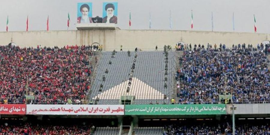 Gadis Iran Menyamar Jadi Lelaki untuk Masuk Stadion Sepak Bola