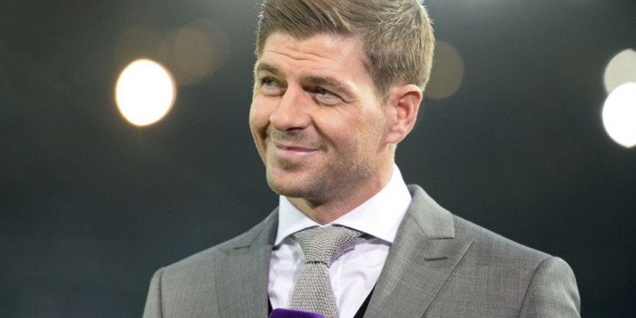 Wow! Steven Gerrard Kini Jualan Air Mineral