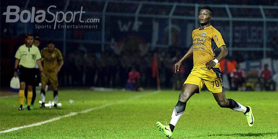 Kompetisi Usai, Ini yang Dilakukan Pemain Persib Ezechiel N'Douassel 