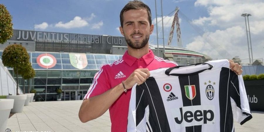 Tendangan Bebas Pjanic Setara Ronaldo, Messi, dan Bale