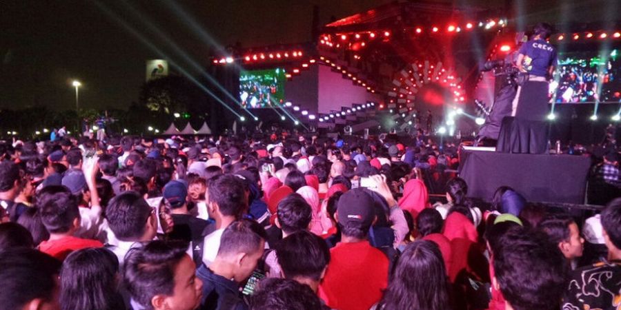 Meriah! Penonton Rela Datang Jauh-jauh demi Nonton Countdown Asian Games 2018