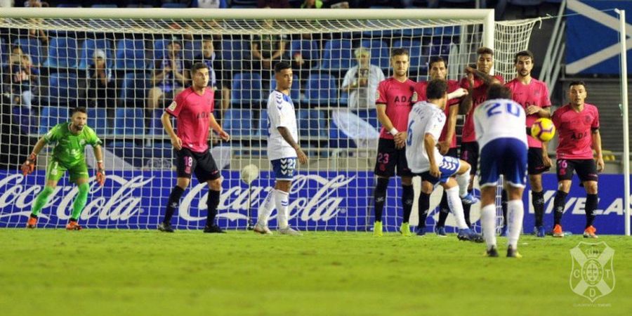 VIDEO - Putra Luis Milla Cetak Gol Indah di La Liga 2