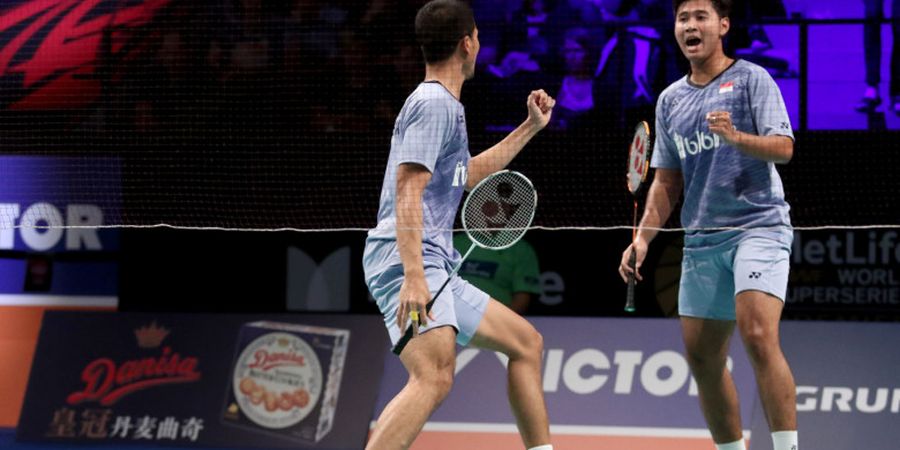 Denmark Open 2017 - Ini Adegan Mengharukan yang Dilakukan Ricky Karandasuwardi kepada Penjaga Garis Usai Kalah dari Marcus/Kevin