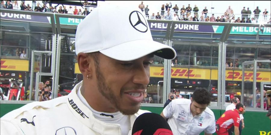 Lewis Hamilton Lontarkan Komentar Pedas soal Performa Max Verstappen