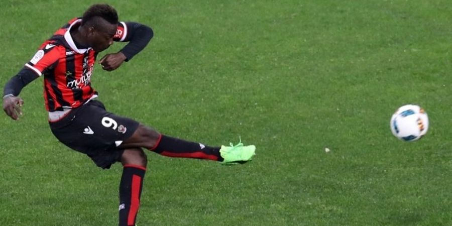 Balotelli Cetak Dua Gol lalu Bikin Ulah di Bandara