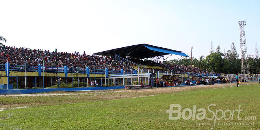 Stadion Baharoeddin Siregar Dipenuhi Fan dan Suporter