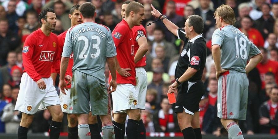 Liverpool Vs Manchester United - Ini Dia 10 Laga Paling Banyak Obral Kartu