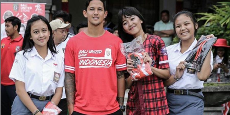GALERI FOTO - Begini Potret Keseruan Bali United Saat Kunjungi SMA Negeri 1 Denpasar