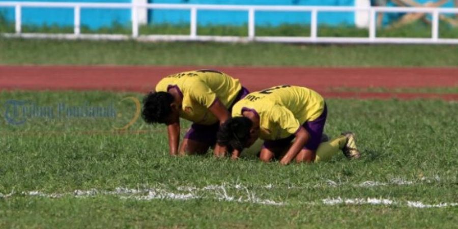 Satu Suporter Masuk ke Lapangan dan Aniaya Pemain, Laga Liga 3 Ini Berakhir Rusuh