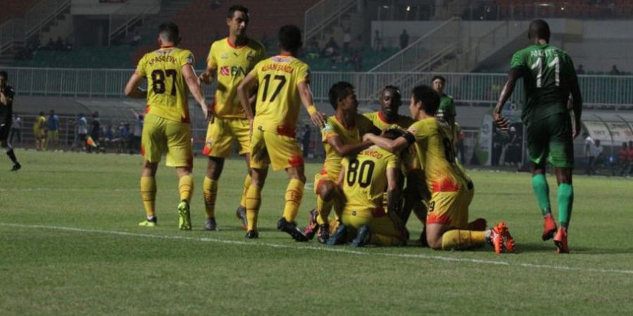 Awan Setho Triple Save di Akhir Laga, Bhayangkara FC Bungkam PS TNI