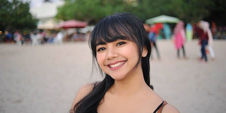 Suporter Cantik Ini Dapat Kado Spesial dari Bintang Timnas Indonesia