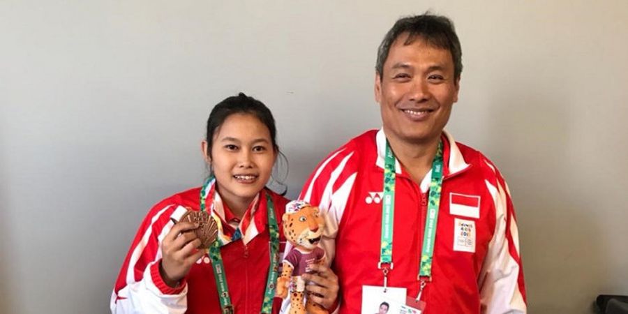Lifter Putri Indonesia Raih Medali Pertama untuk Merah Putih pada Olimpiade Remaja 2018