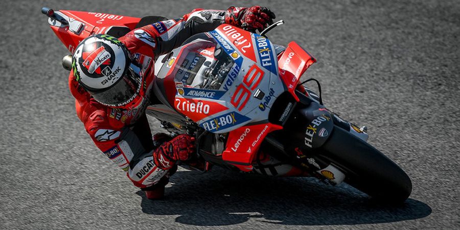 Marc Marquez Terjatuh, Jorge Lorenzo Juarai Balapan MotoGP Italia