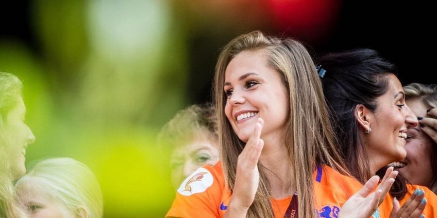 Tak Ada Lieke Martens, Inilah Daftar 10 Pesepak Bola Tercantik 2017