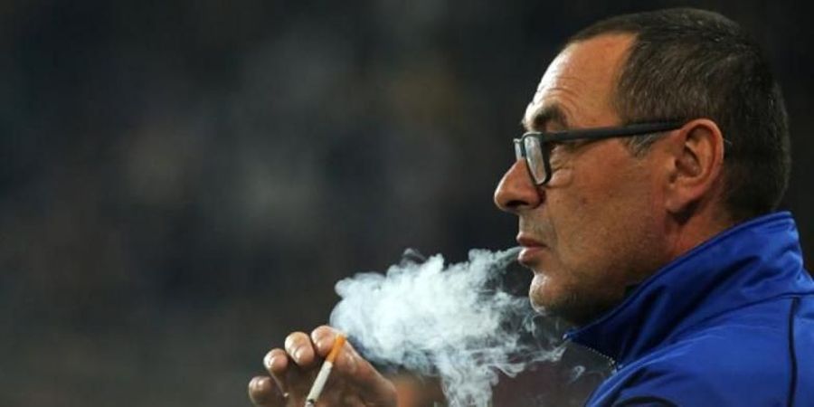 Selain Maurizio Sarri, Ini 5 Pelatih Top yang Punya Kebiasaan Merokok