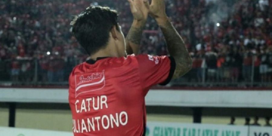 Mengharukan, Inilah Alasan Irfan Bachdim Persembahkan Golnya untuk Catur Juliantono