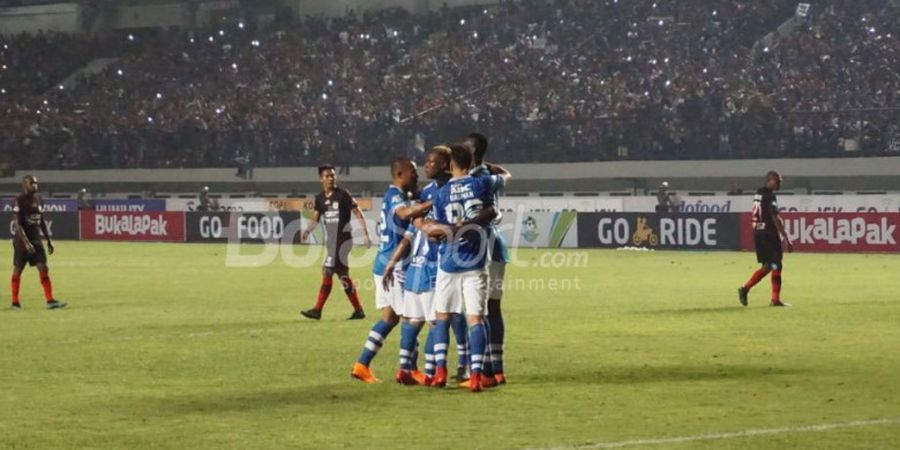 Persib Bandung Menang Meyakinkan atas Persipura Jayapura