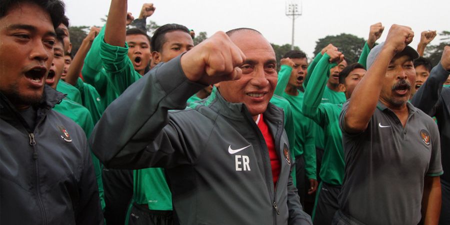 Ketum PSSI Edy Rahmayadi Peringati Hari Guru Nasional