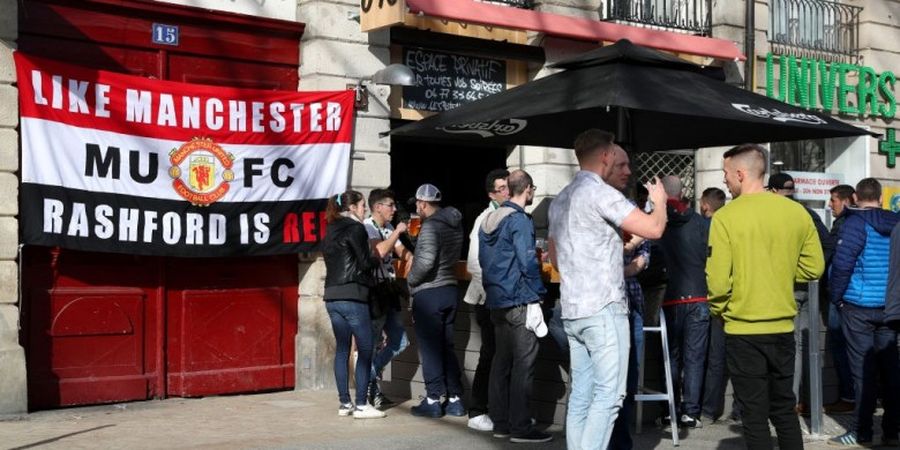 Fans Manchester United Dilarang 'Merahkan' Rusia