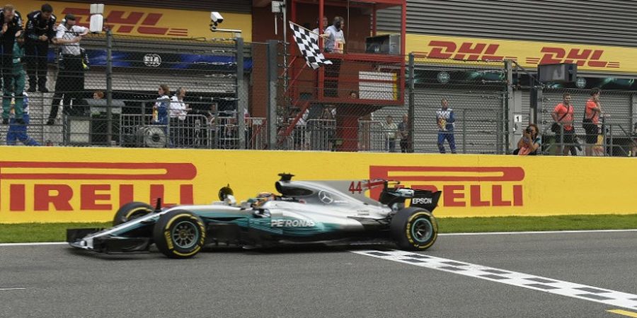 Hamilton Pimpin Latihan Pertama GP Italia