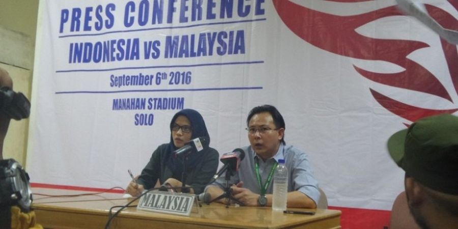 Pelatih Malaysia Dilecehkan dengan Foto Monyet