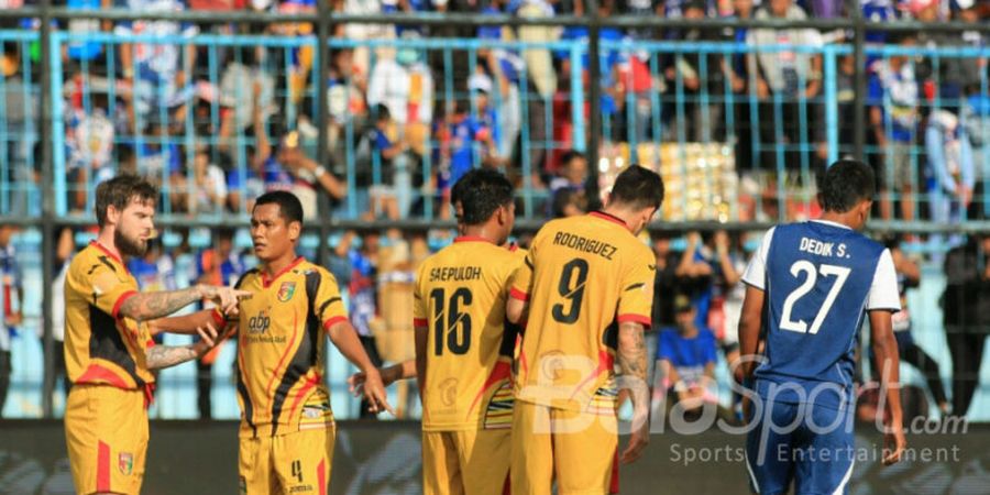 Mitra Kukar Membalas, Kemenangan Arema FC Sirna di Hadapan Aremania