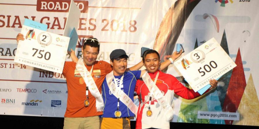 Roni Pratama Jawab Tantangan dari Ketua Inasgoc pada Piala Asia II Paralayang