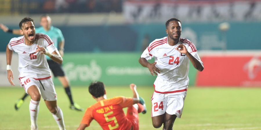 Sepak Bola Asian Games 2018 - Satu Pemain Tak Bisa Lanjutkan Pertandingan, Skor 1-1 Tutup Babak Pertama Vietnam Vs UEA