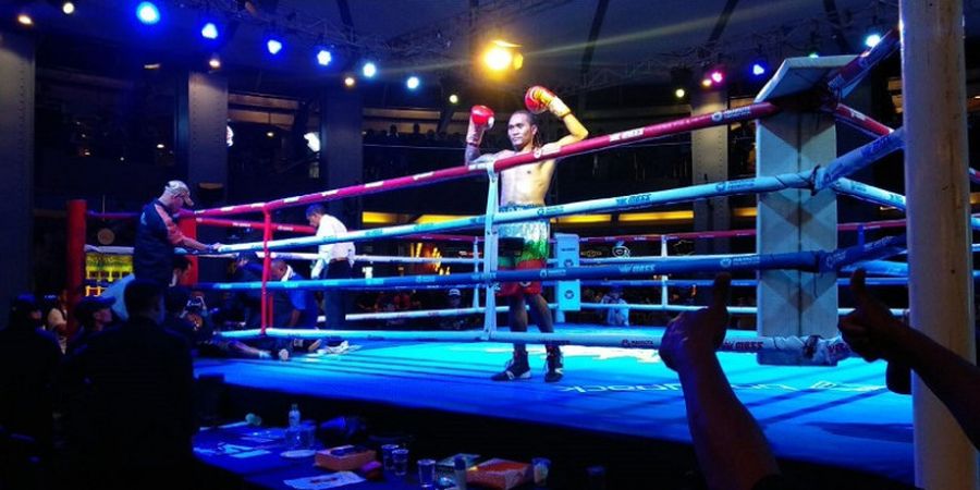 Mahkota Boxing Superseries - Stevie Ongen Ferdinandus Menang TKO