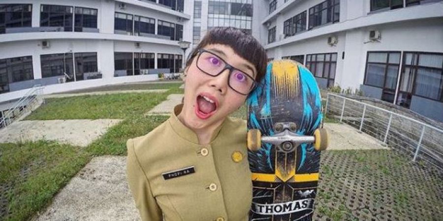 Kenalin, Si Cantik Phopi Ratna Agustina yang Doyan Main Skateboard