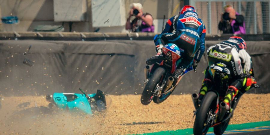 VIDEO - 3 Insiden Dramatis yang Mewarnai Balapan Moto3 GP Prancis 2018