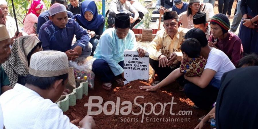 Mengenal Catur Juliantono, Suporter Indonesia yang Meninggal karena Petasan dan Sangat Mencintai Timnas