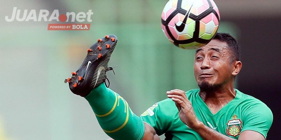 Firman Utina Resmi Pensiun sebagai Pesepak Bola