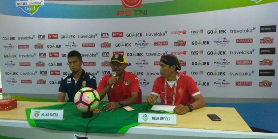 Dikalahkan PS TNI, Pelatih Mitra Kukar Pasrah jika Dipecat