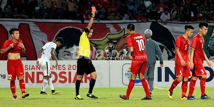 Ribut dengan Pemain Vietnam dan Berujung Kartu Merah, Fakhri Husaini: Mereka yang Memprovokasi