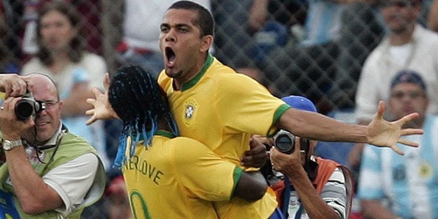 Inilah Hal yang Akan Bikin Timnas Brasil Kehilangan Sosok Dani Alves di Piala Dunia 2018