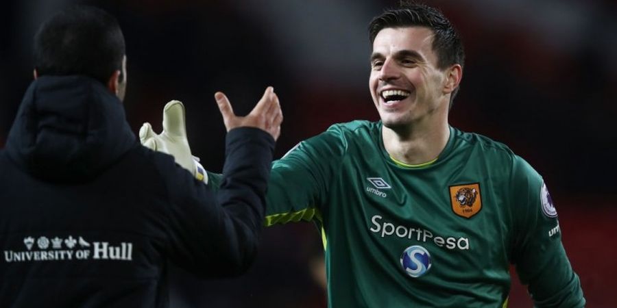 Ibrahimovic Tak Terkesan dengan Penampilan Hebat Jakupovic