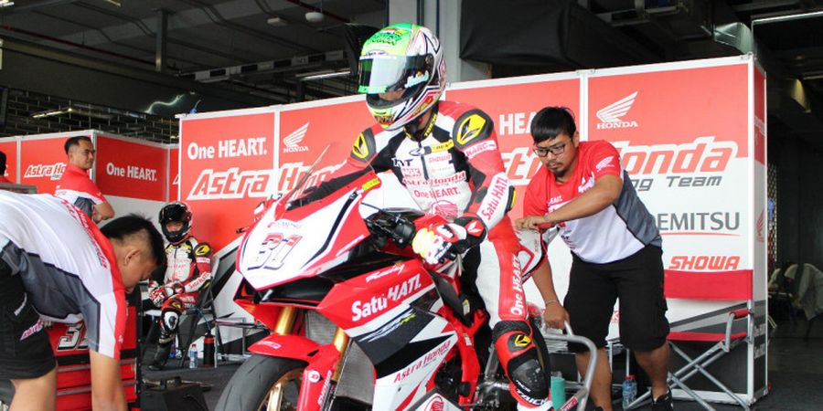 Gerry Salim Start dari Posisi Ke-3 pada Balapan Pertama Seri Terakhir ARRC 2017