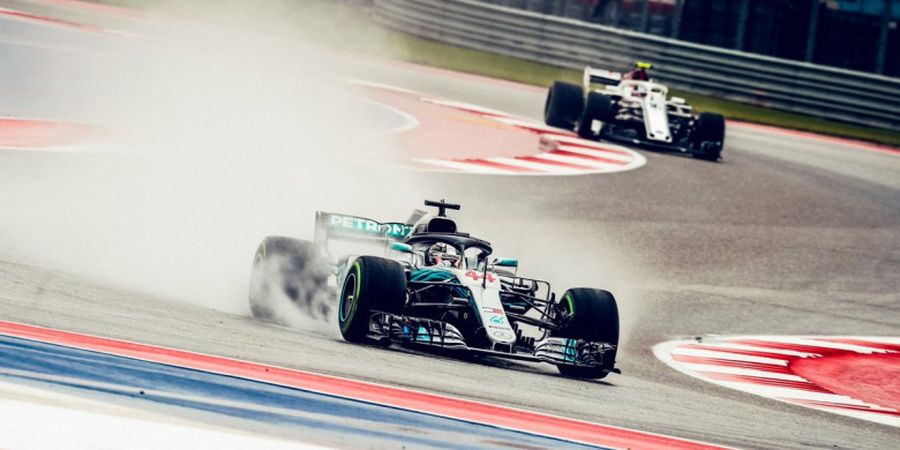 Dianggap Tak Usah Kejar Gelar Juara Dunia F1 2018, Hamilton Marah